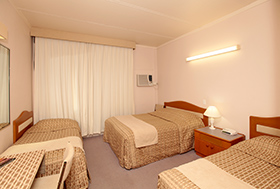 Double & 2 x Single at Tarcutta Halfway Motor Inn